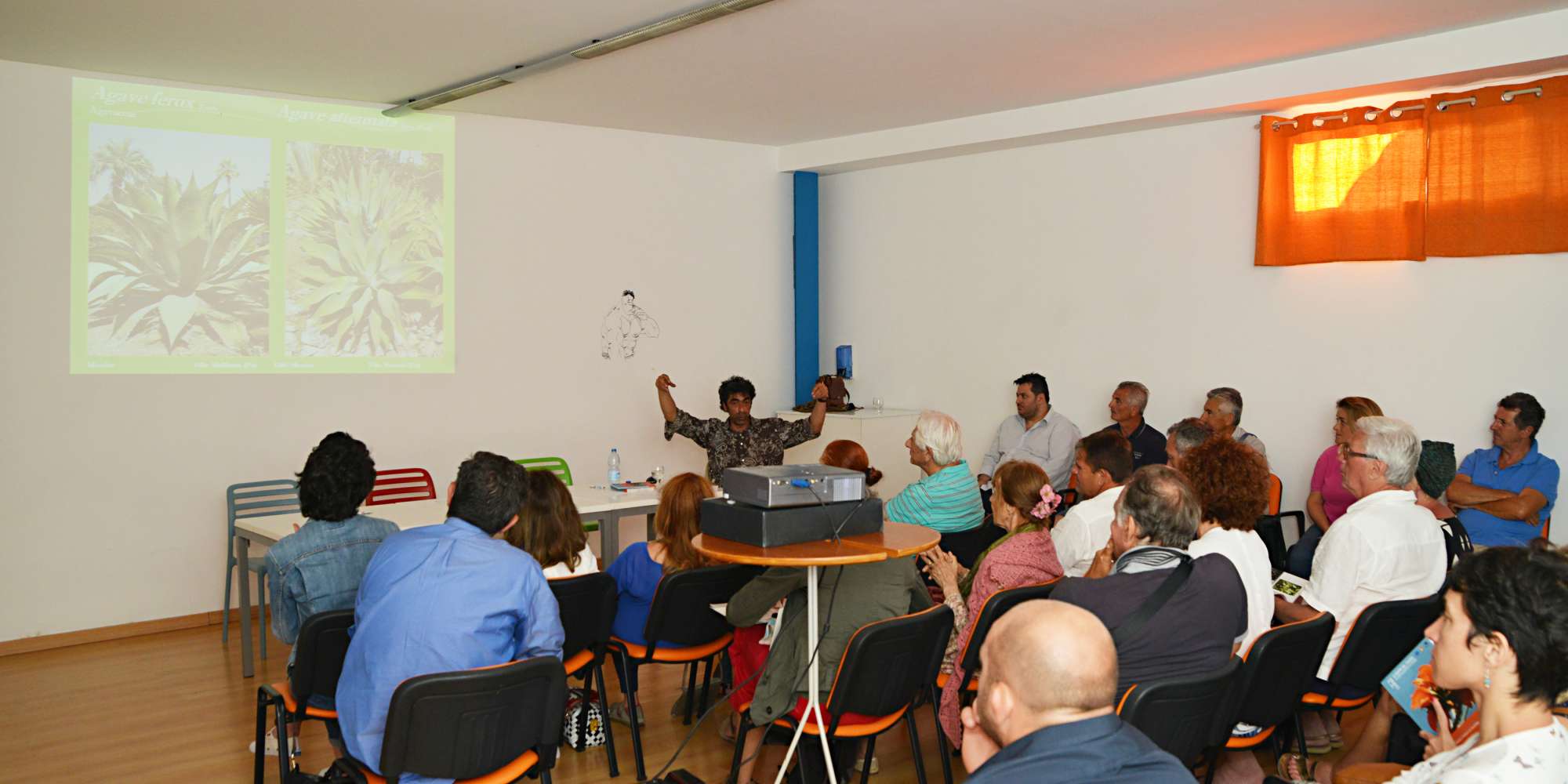 Una delle conferenze del dr. Manlio Speciale, dell'Orto Botanico di Palermo